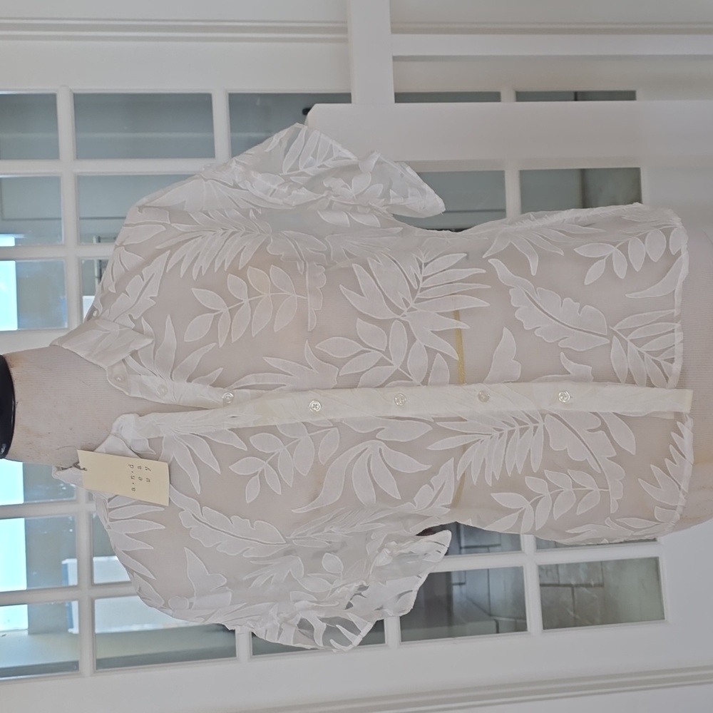 A NEW DAY Sheer White Boho Button Front Top With A Bold Tropical Pattern NWT - Picture 5 of 9